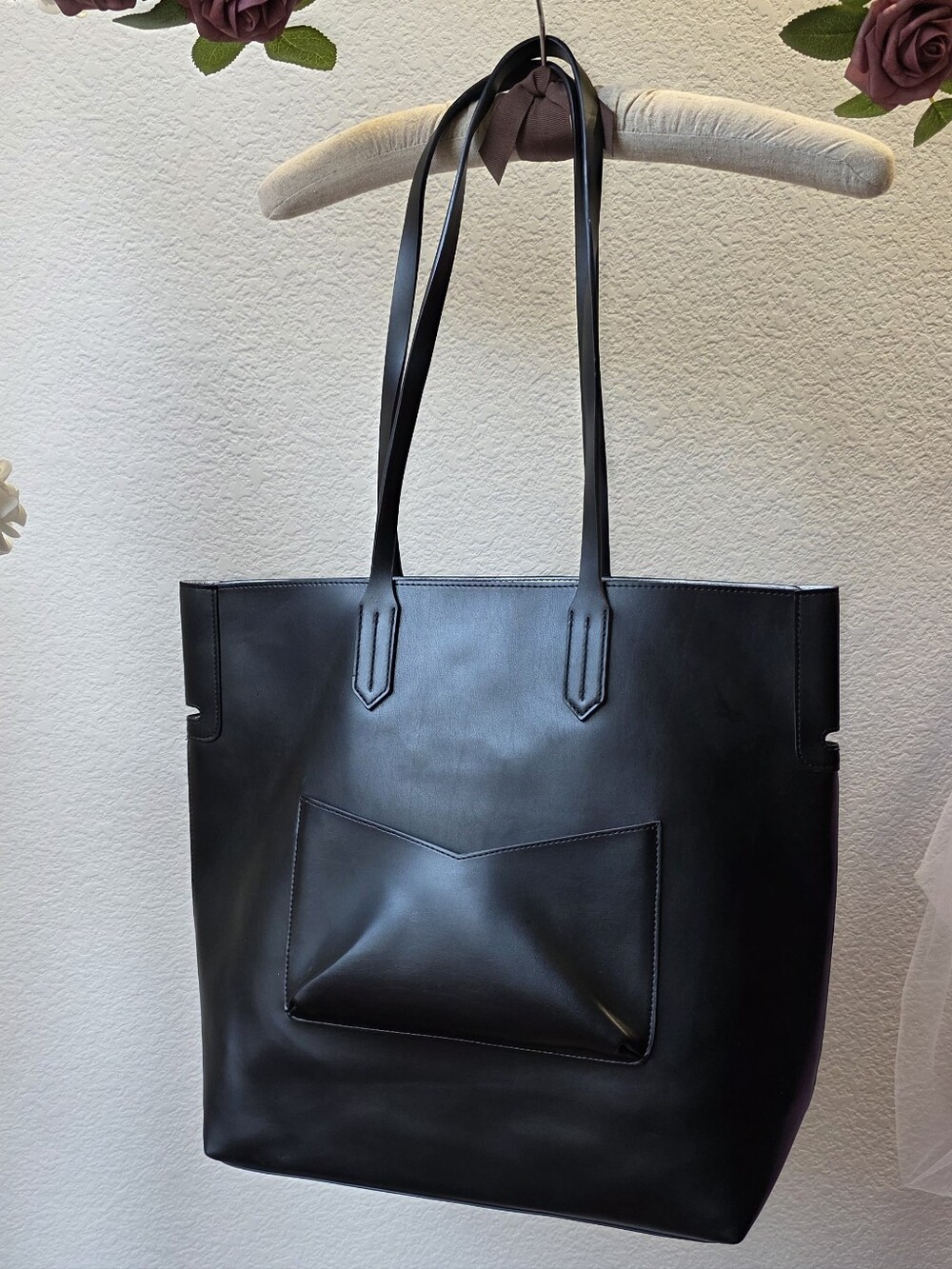 CWH Classic Black Vegan Leather Tote Bag with Front Pocket